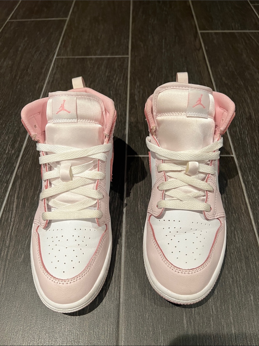Girls Nike Jordan 1 Mids Pink and White size 3Y